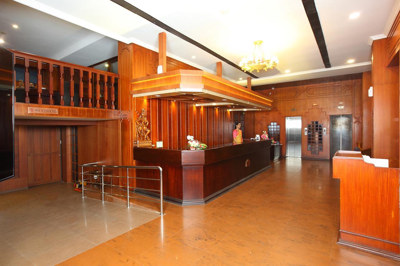 Trichur Towers Thrissur Exteriör bild