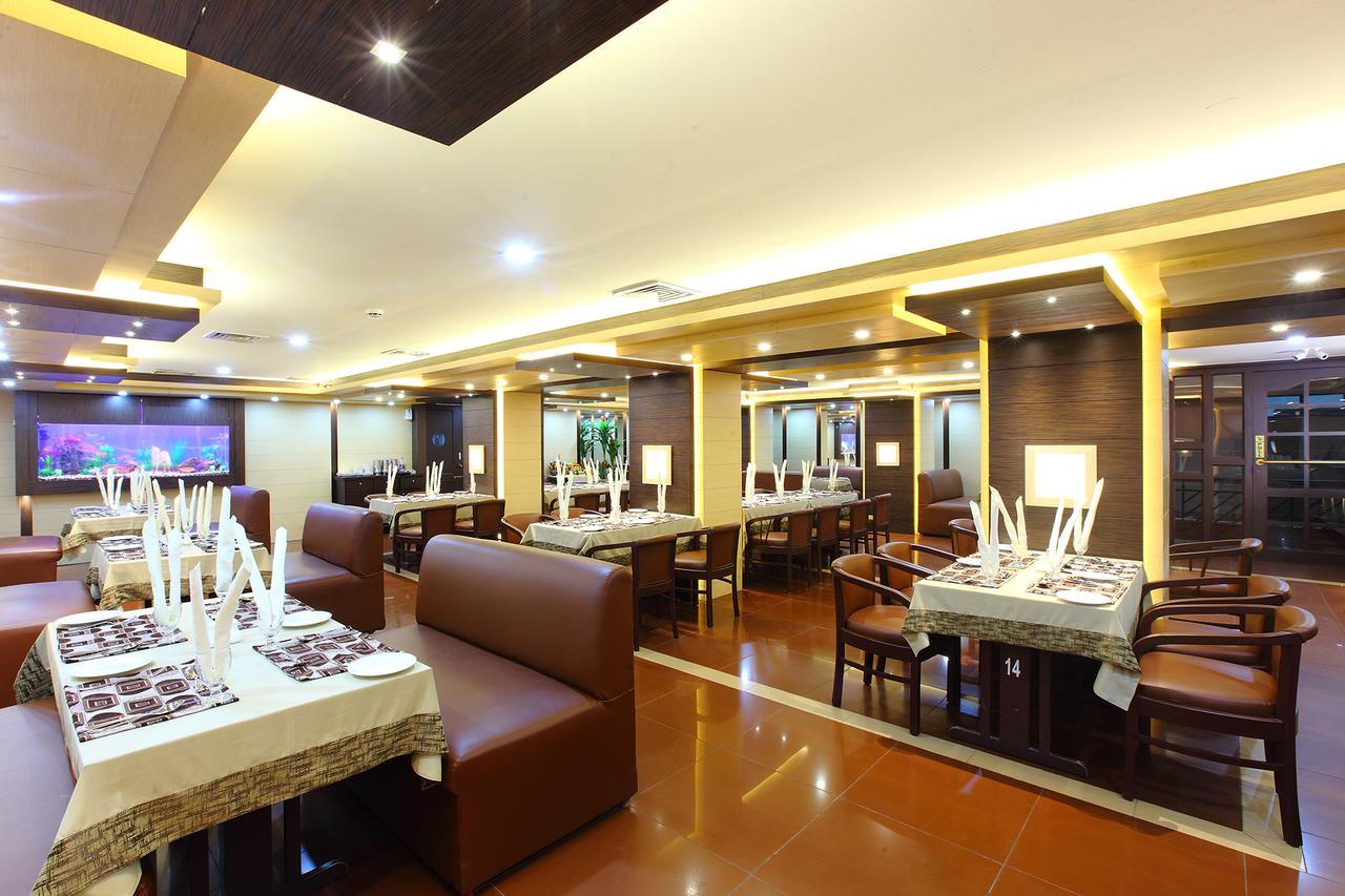 Trichur Towers Thrissur Exteriör bild