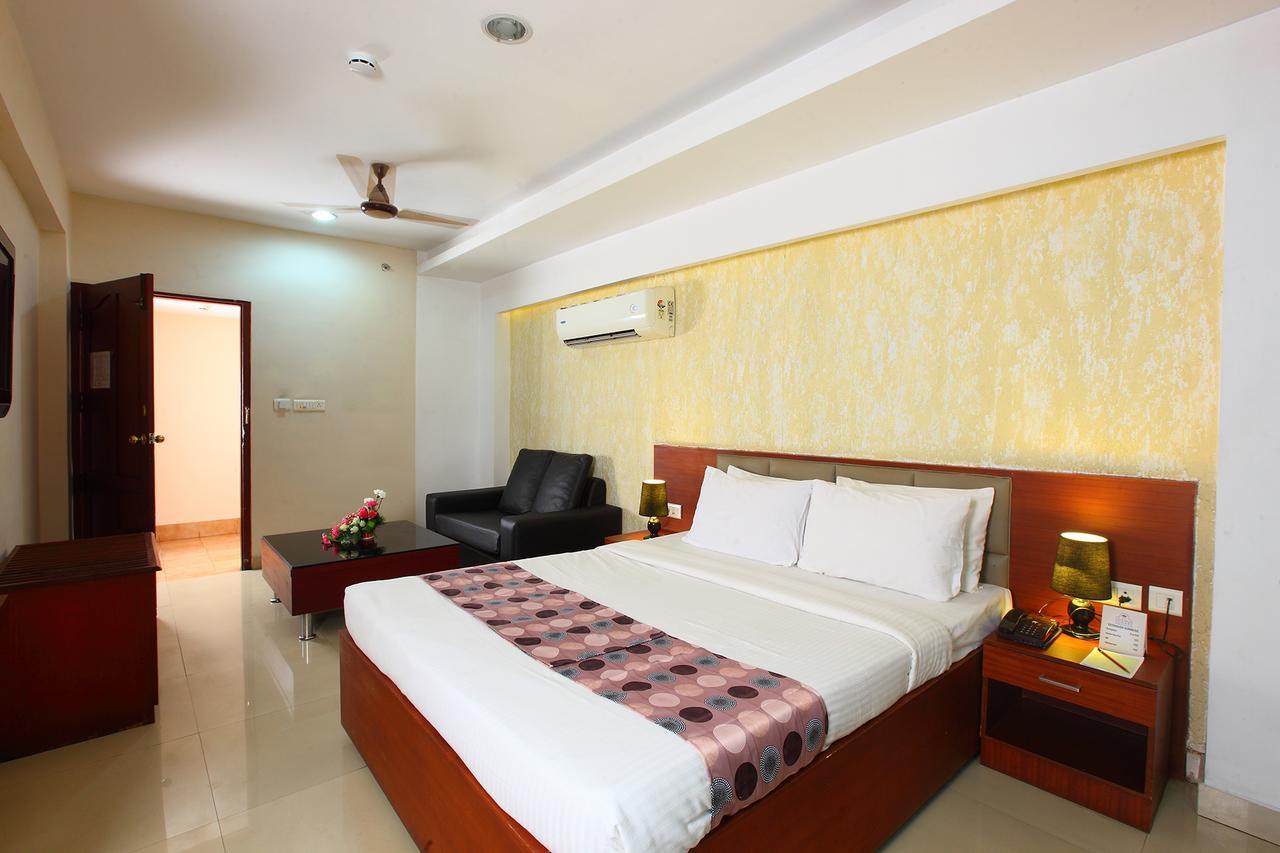 Trichur Towers Thrissur Exteriör bild